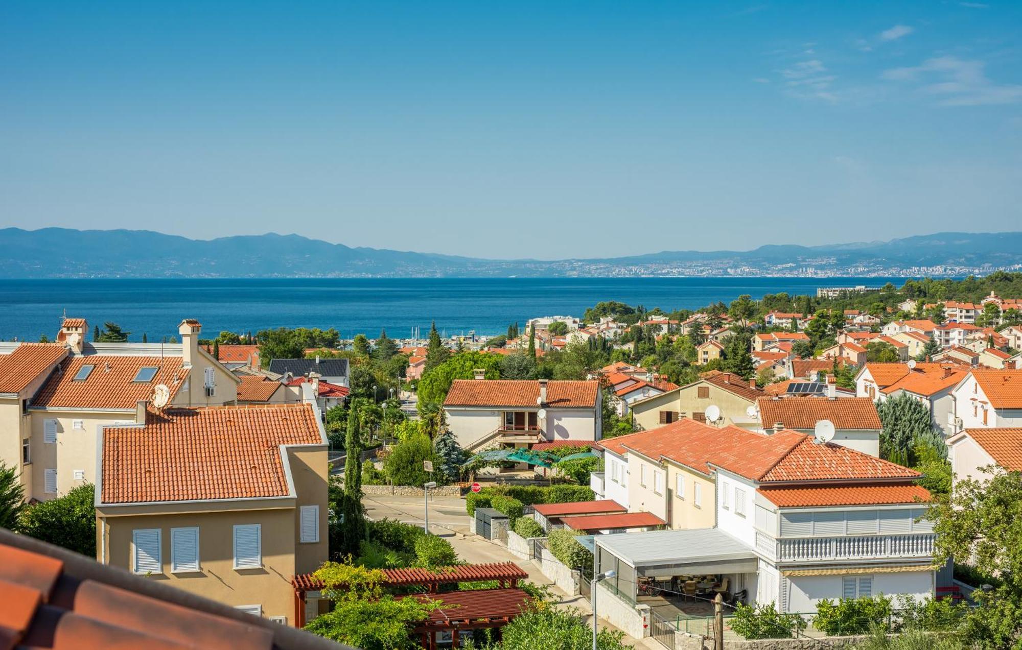 Apartments Kvarner Malinska Exteriör bild